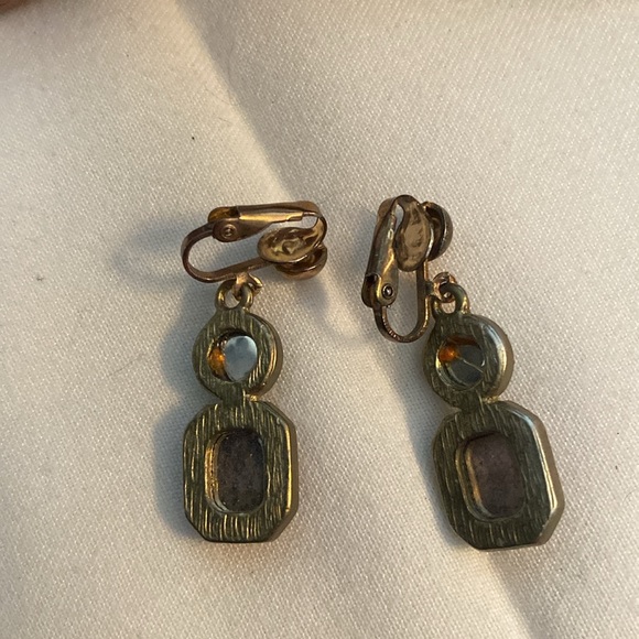 ❤️💚Red and green Clip on earrings 💚❤️ - Picture 5 of 6